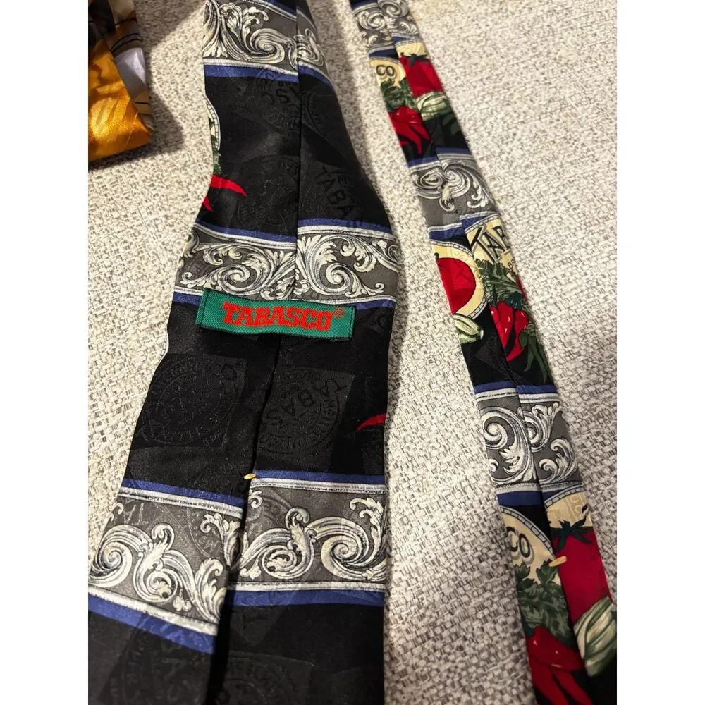 Tabasco Brand 100% Silk Novelty Necktie Chili Pepper‎ Graphic Statement